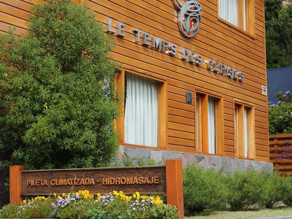 Apart Hotel Le Temps Des Cerises San Martín de los Andes Exterior foto